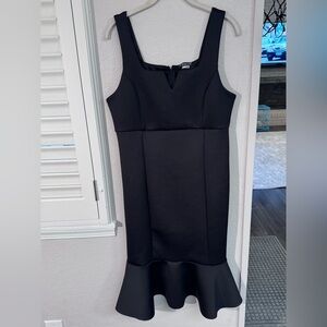 VENUS Black Sleeveless Ruffled Midi Dress